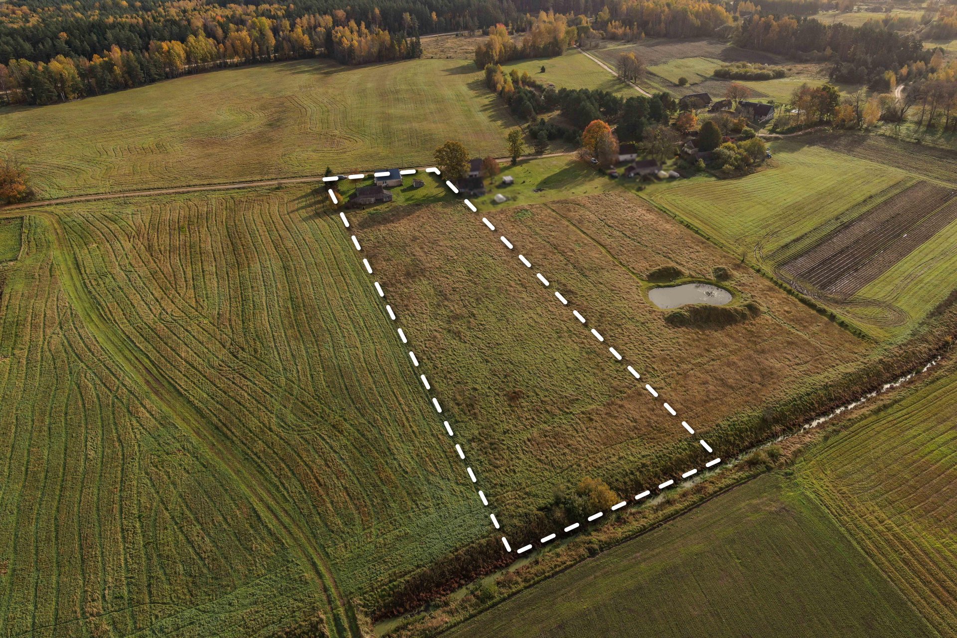Pārdod māju “Vārpas” ar 0,9 ha zemes Skrundas pagastā, Kuldīgas novads. Pārdod māju “Vārpas” ar 0,9 ha zemes Skrundas pagastā, Kuldīgas novads.