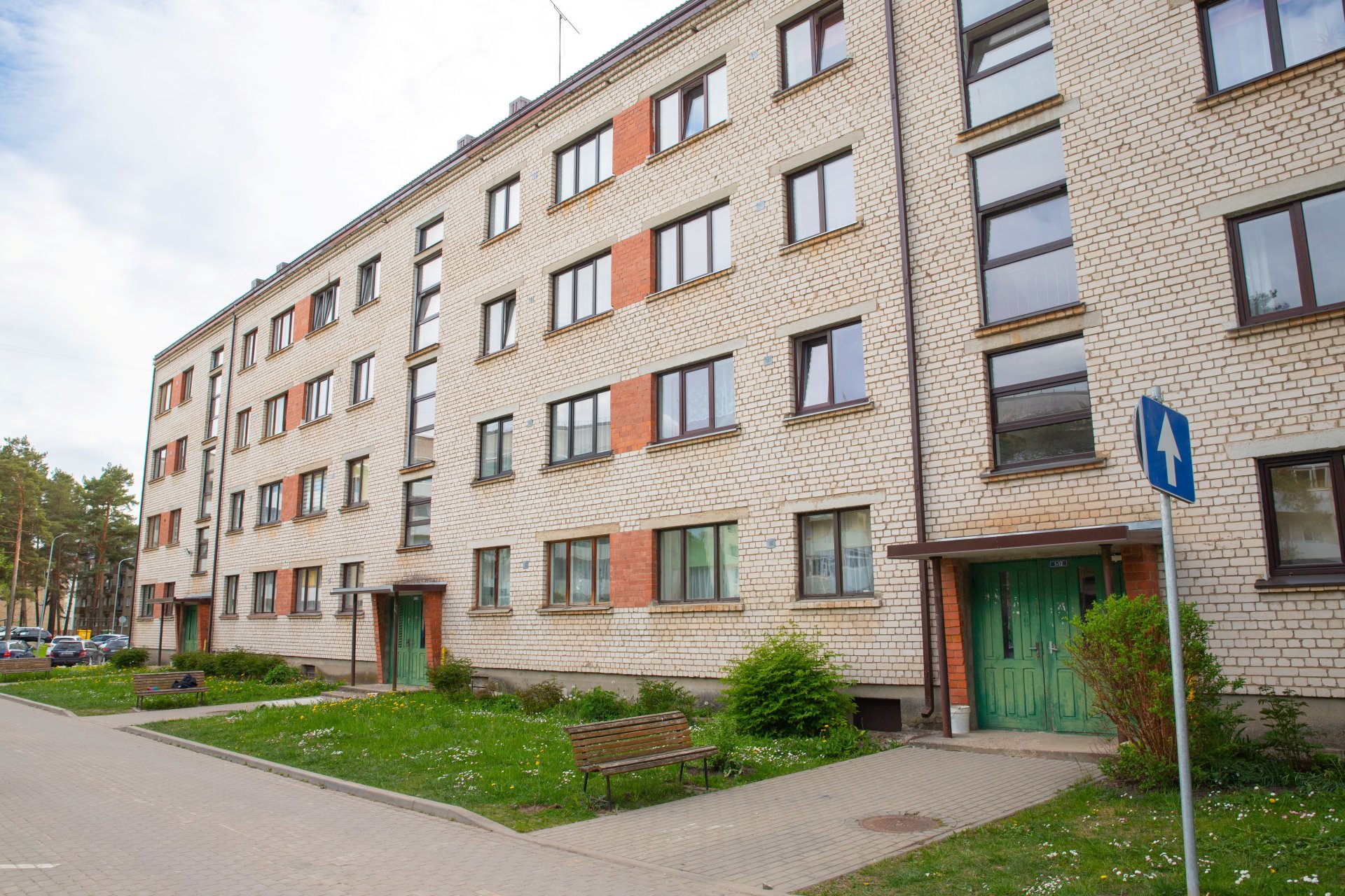 Moderns un mēbelēts 2-istabu dzīvoklis Brocēnos
