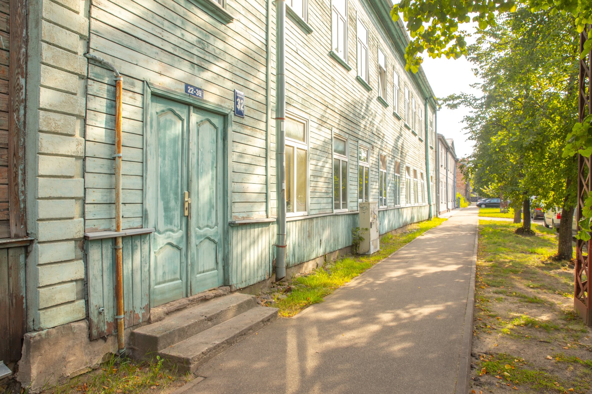 Valmieras 32/22, Rīga