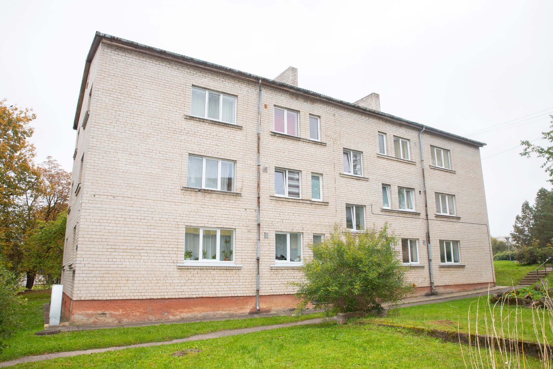 2 istabu dzīvoklis Saldus centrā, Jelgavas ielā