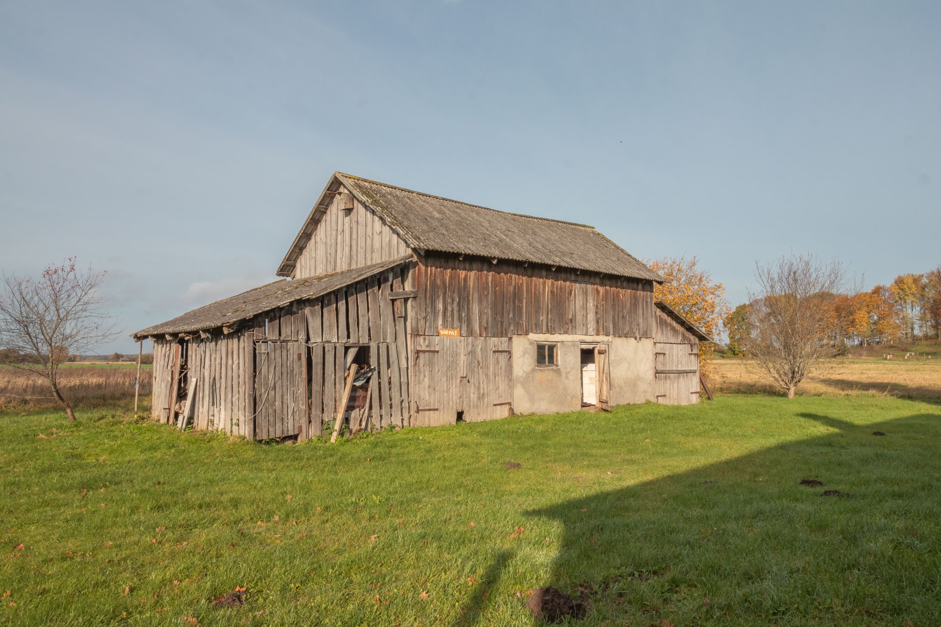 Pārdod māju “Vārpas” ar 0,9 ha zemes Skrundas pagastā, Kuldīgas novads. Pārdod māju “Vārpas” ar 0,9 ha zemes Skrundas pagastā, Kuldīgas novads.