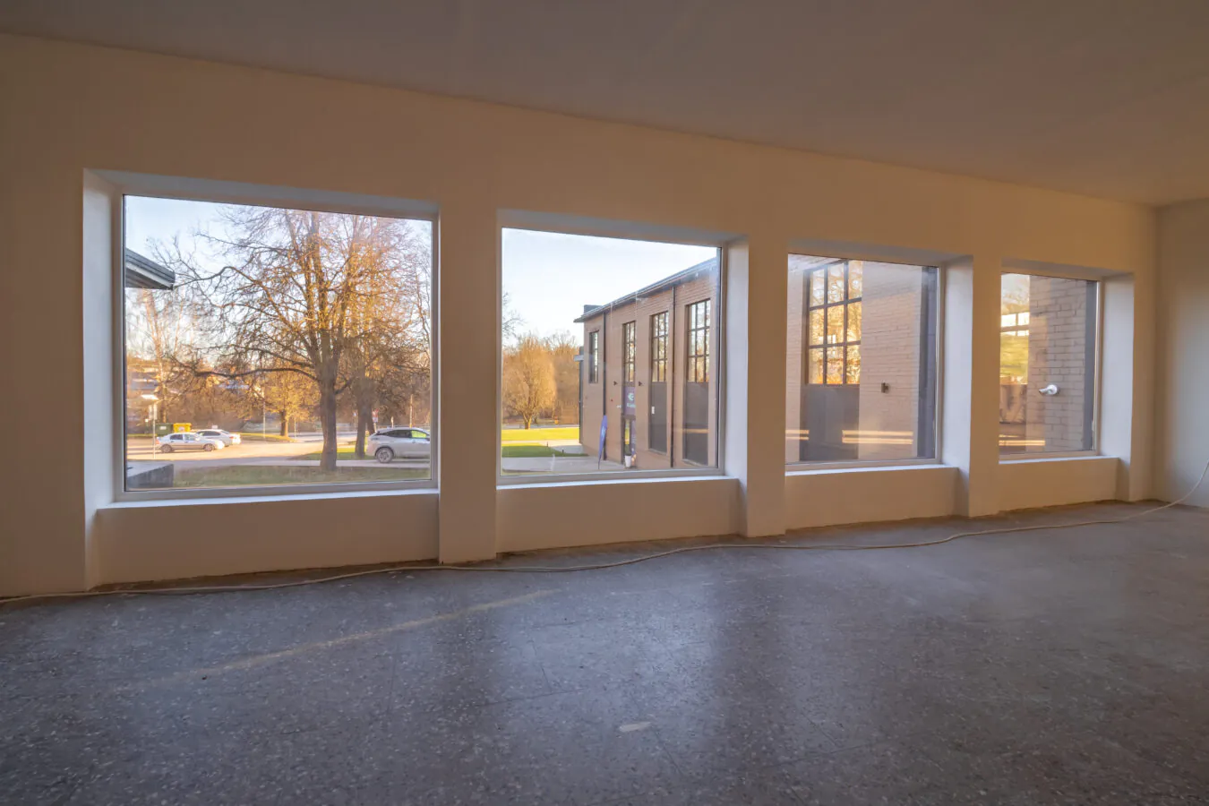 Veikala telpas Saldū, Dzirnavu ielā 1A