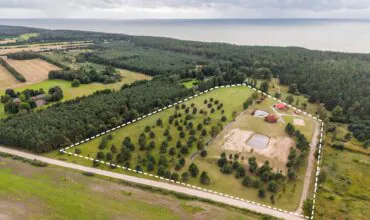 Pārdod lauku īpašumu pie Baltijas jūras “Bangas” Ziemupē