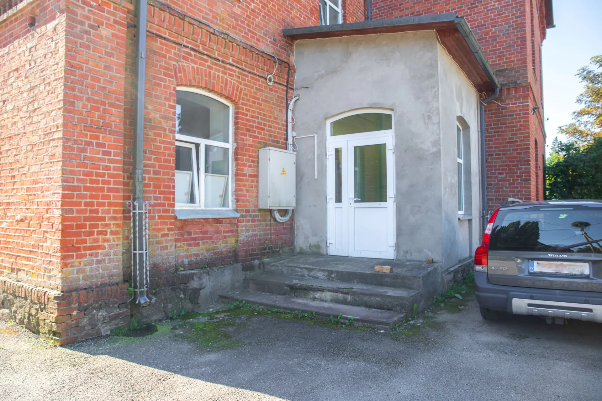 Plašas daudzfunkcionālas telpas 230.6 m² Sātiņos