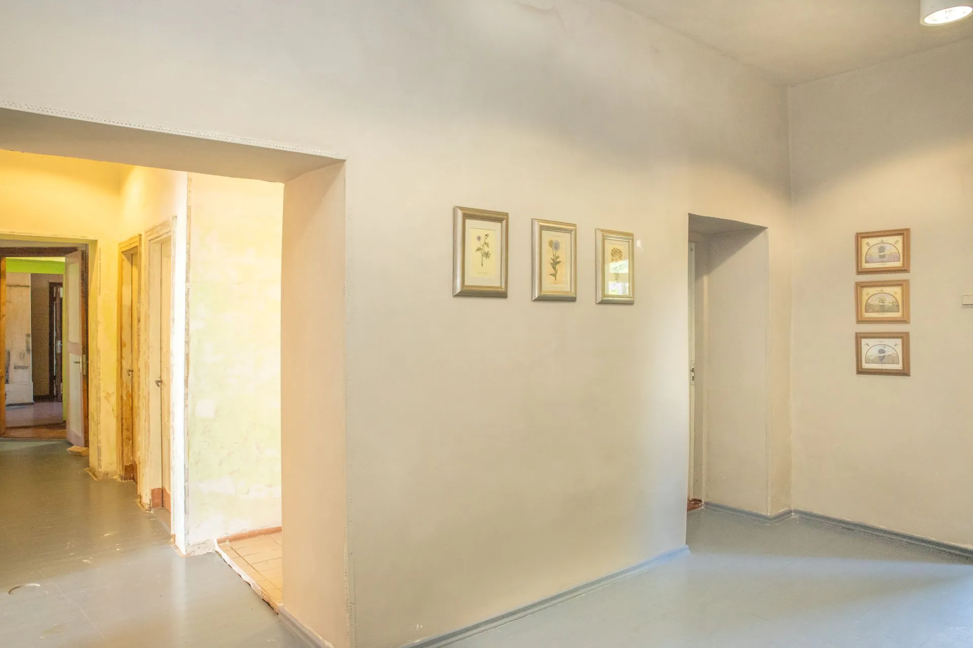 Plašas daudzfunkcionālas telpas 230.6 m² Sātiņos