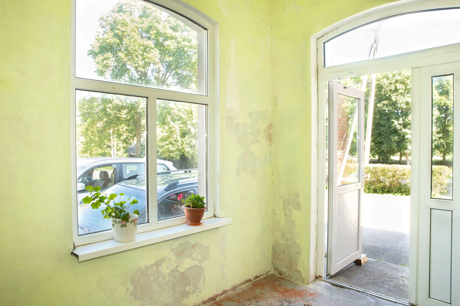 Plašas daudzfunkcionālas telpas 230.6 m² Sātiņos