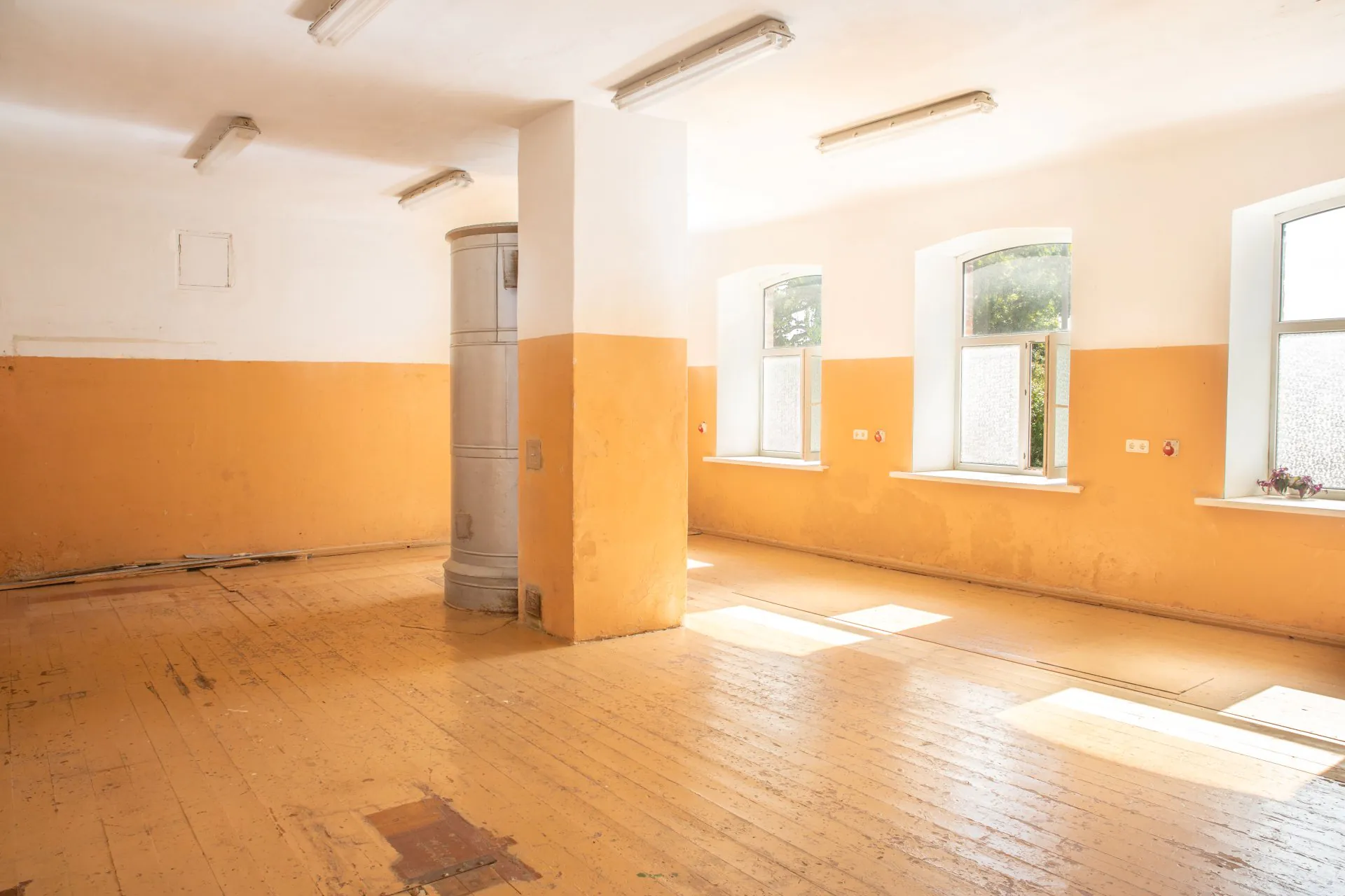 Plašas daudzfunkcionālas telpas 230.6 m² Sātiņos