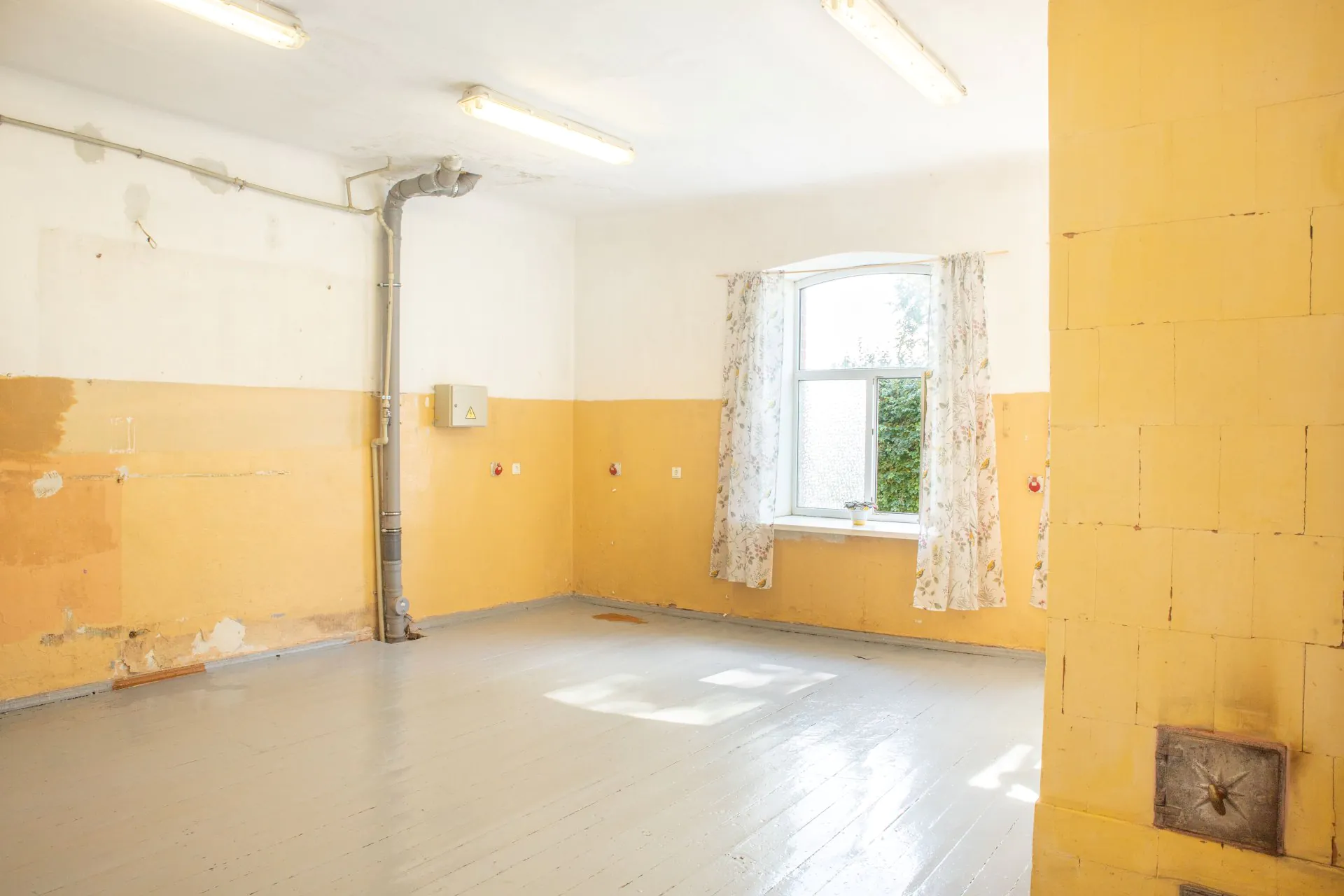 Plašas daudzfunkcionālas telpas 230.6 m² Sātiņos