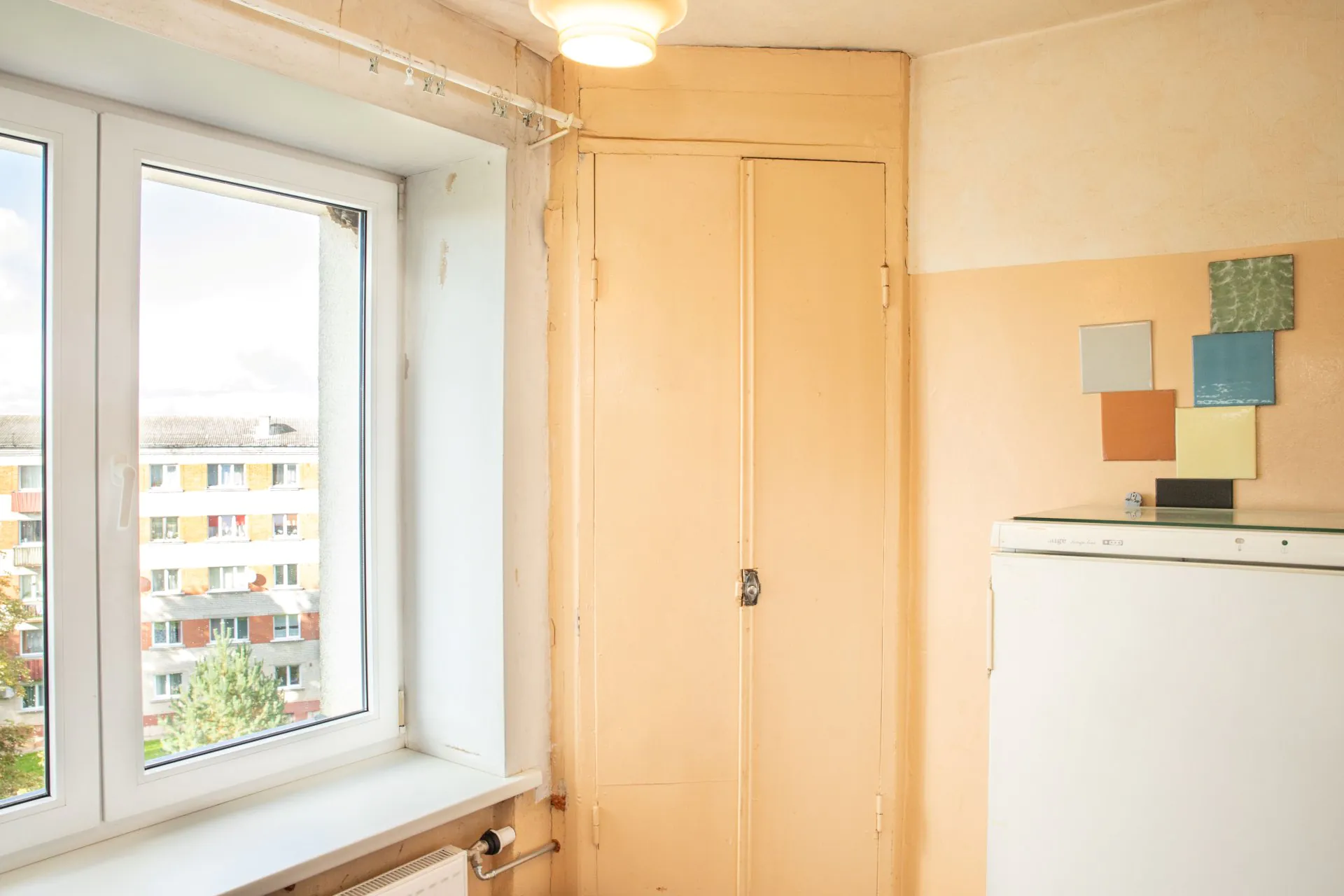 2 istabu dzīvoklis renovētā mājā Saldus centrā