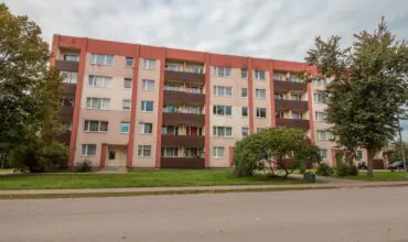 2-istabu dzīvoklis renovētā mājā Brocēnos
